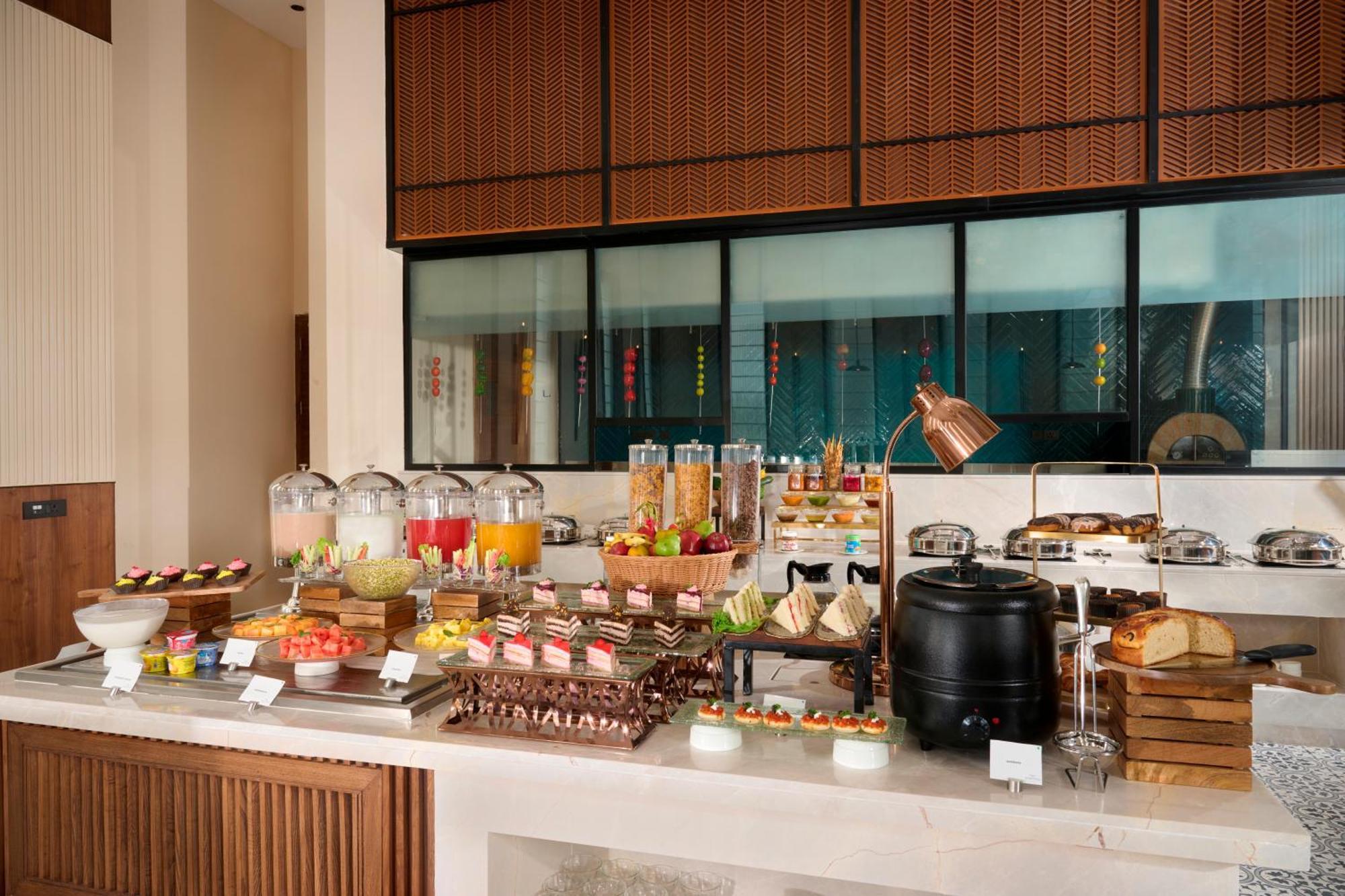 Iris Sarovar Portico Gurgaon Buitenkant foto