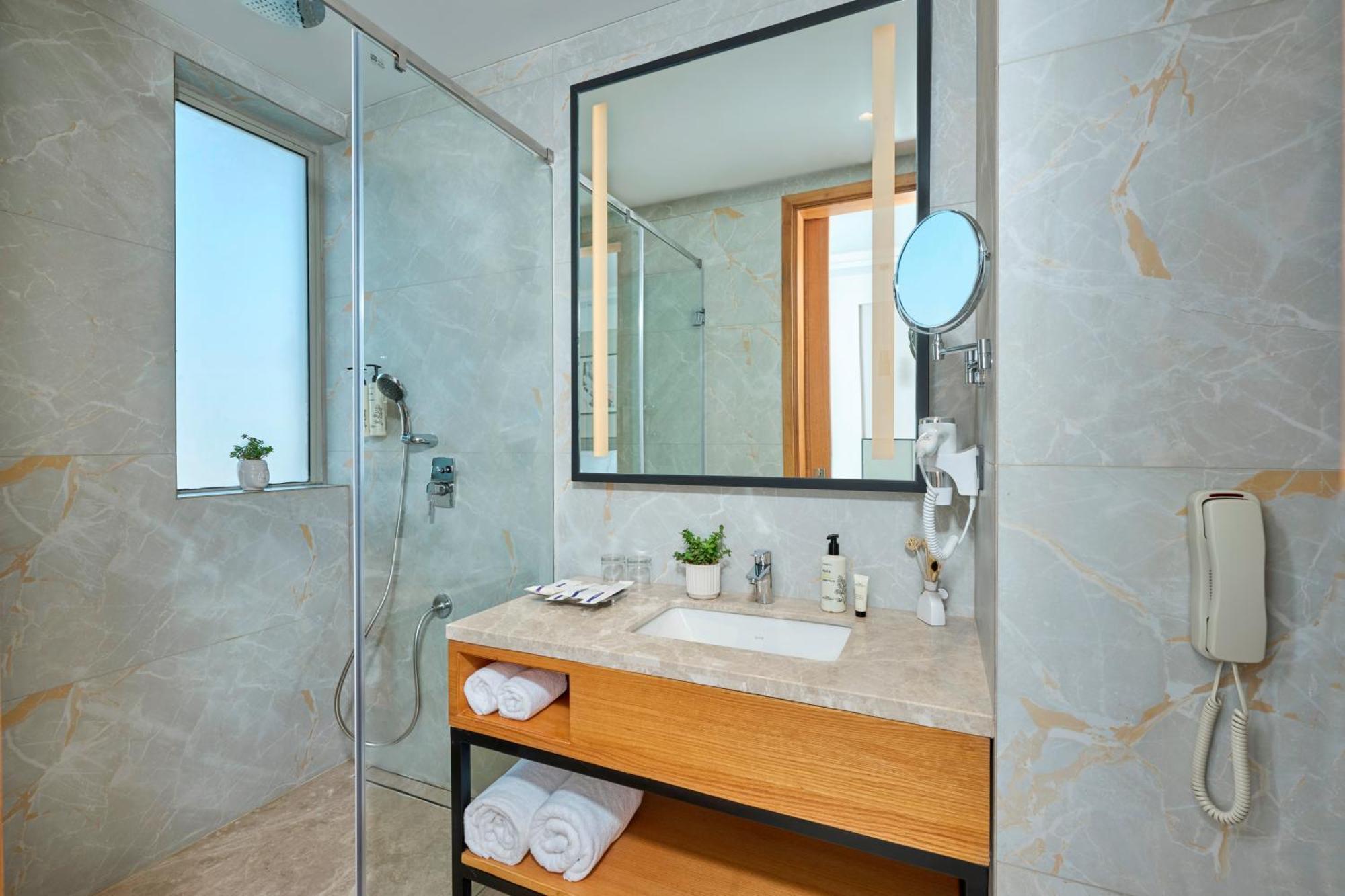 Iris Sarovar Portico Gurgaon Buitenkant foto