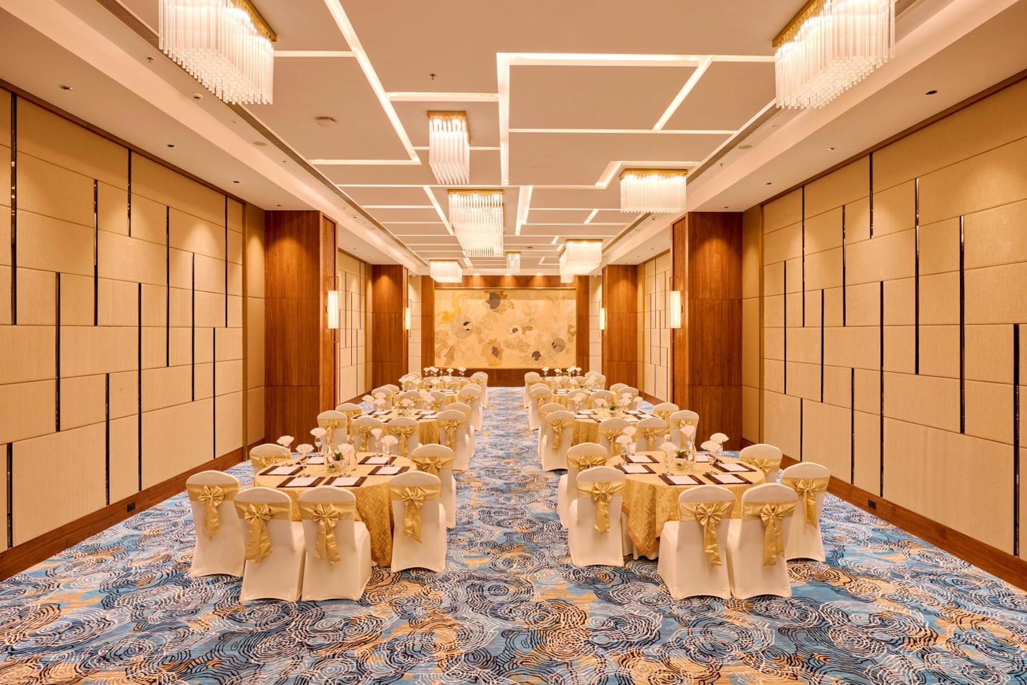 Iris Sarovar Portico Gurgaon Buitenkant foto