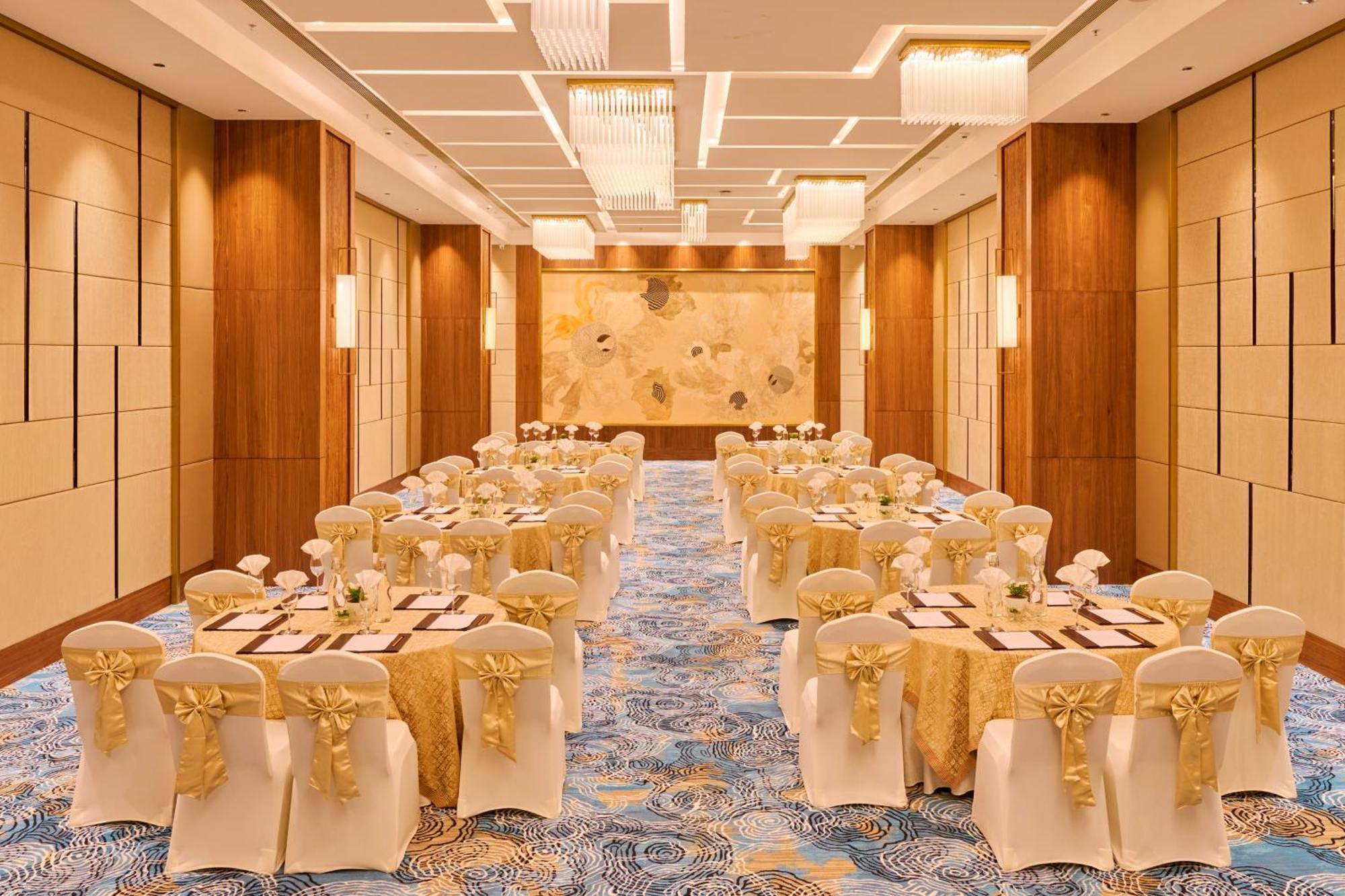 Iris Sarovar Portico Gurgaon Buitenkant foto